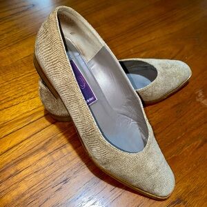 Phyllis Poland Block Heel Pumps Brown Leather Women’s Size 8B. Made in Italy.